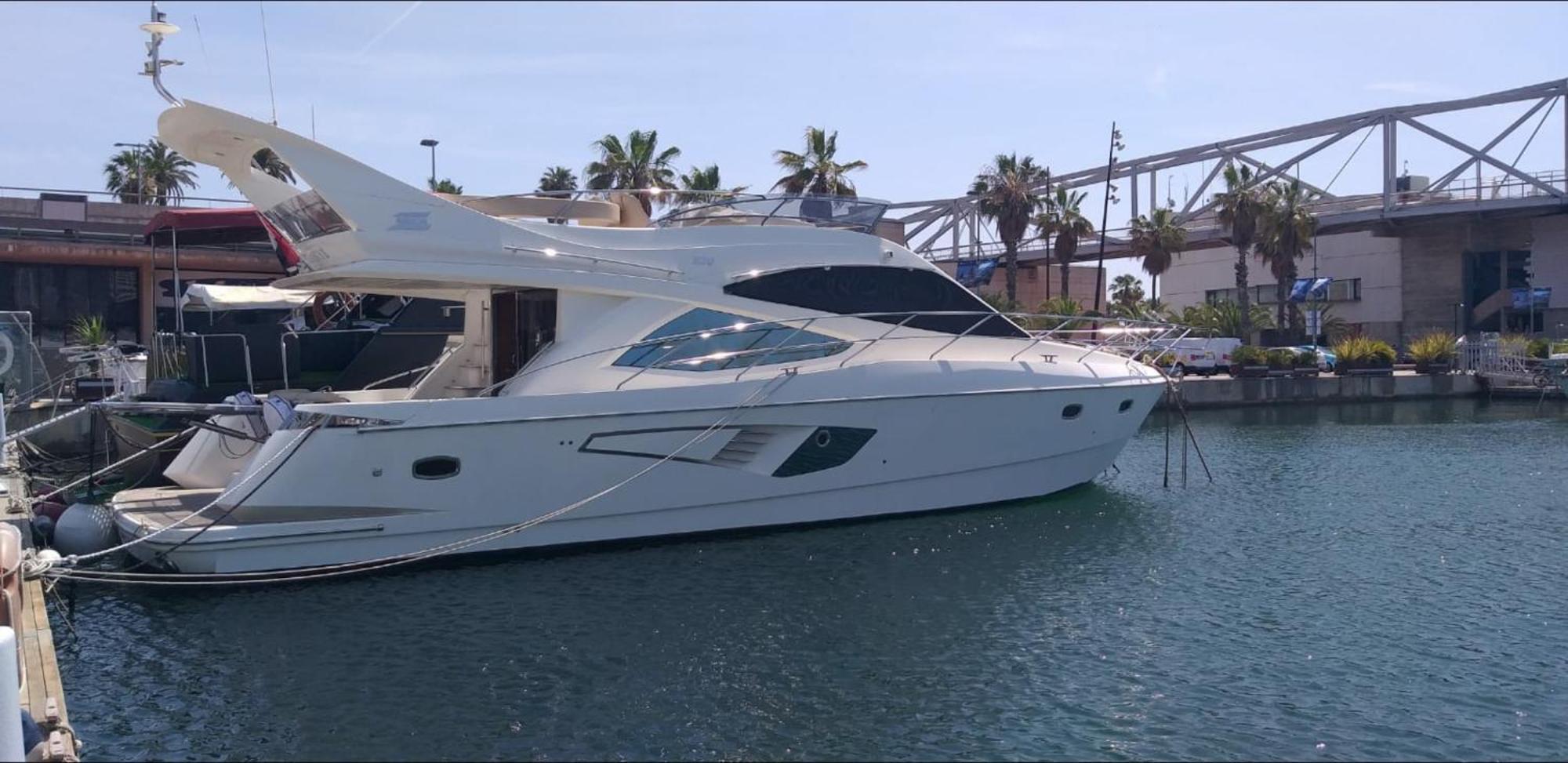 Yacht In Barcelona Bateau-hôtel *